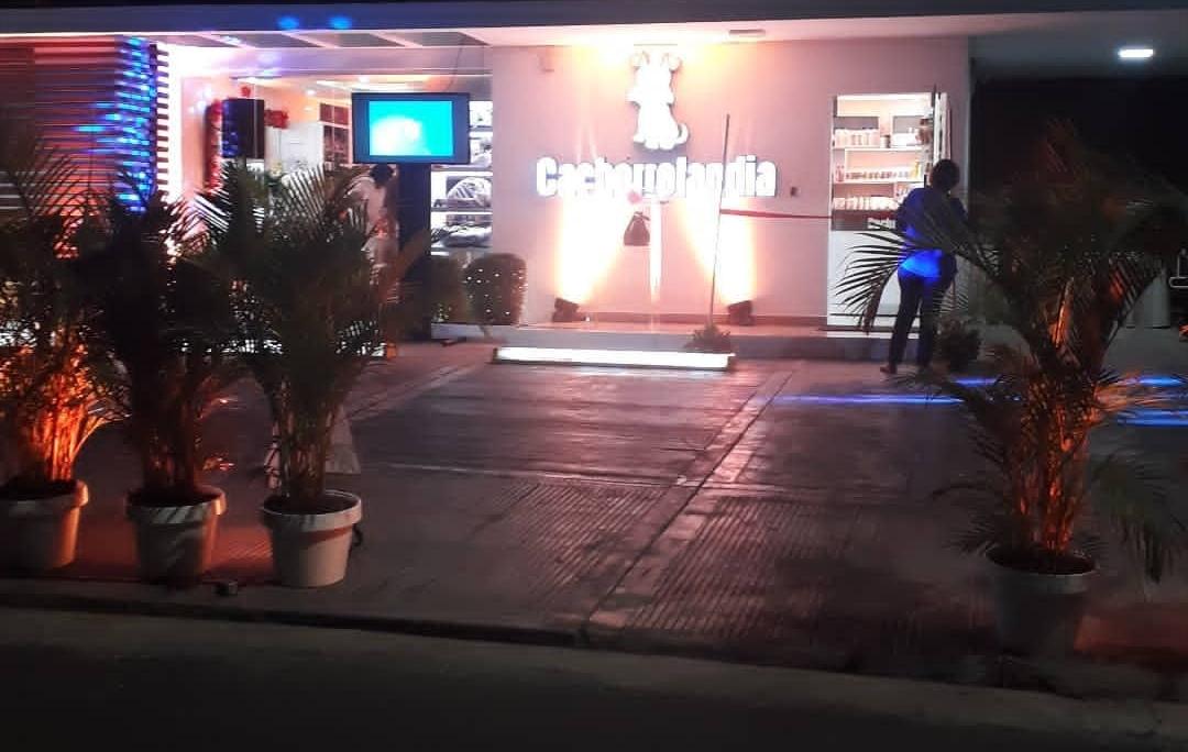 Cachorrolandia abre nueva sucursal en los prados 