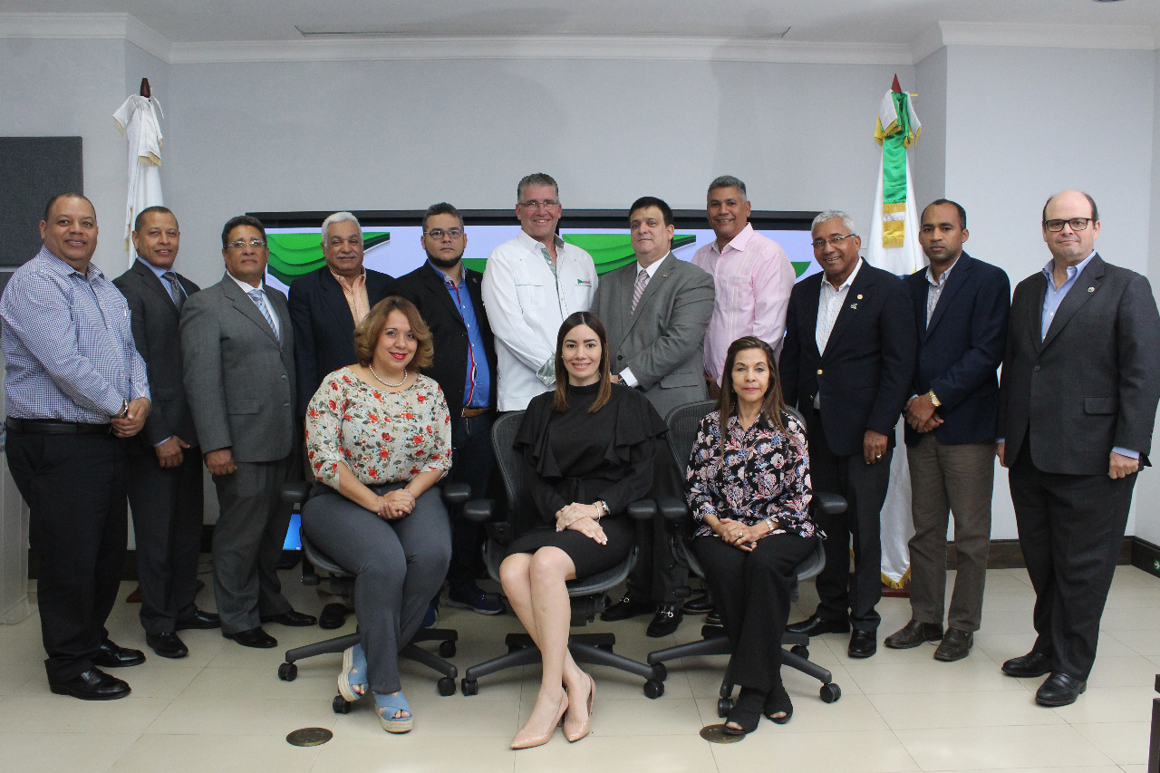Firma de acuerdo de colaboraci&oacute;n entre FEDOCAMARAS y CONFENAGRO