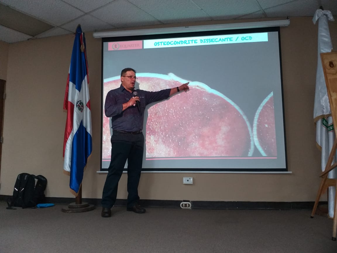 UNPHU realiza gran conferencia equina en el pa&iacute;s 