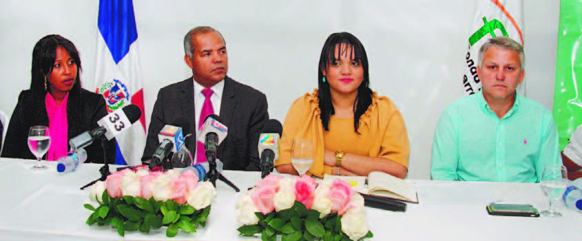 Gobierno financia productores conejos con RD$400 MM